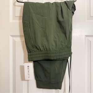 Athleta Trekkie North Jogger in Dark Green NWT